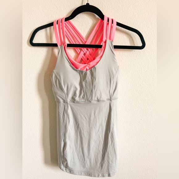 Lululemon Beat The Heat Tank | Size 6 - Picture 2 of 16